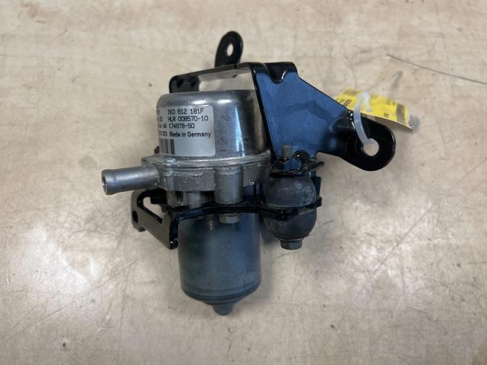 Begagnade Boosterpump Volkswagen Polo VI (AW1) 1.0 TSI 12V Pris € 40,00 Marginaltabell erbjuds av Express Autodemontage