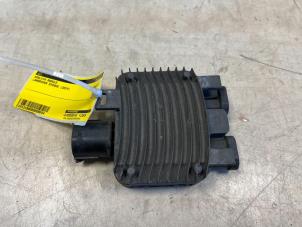 Used Module cooling fan Landrover Range Rover Evoque (LVJ/LVS) 2.2 TD4 16V Price on request offered by Express Autodemontage