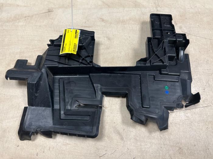 Begagnade Front Citroen C4 Berline (BA/BB/BC) 1.2 PureTech 130 12V Pris € 35,00 Marginaltabell erbjuds av Express Autodemontage