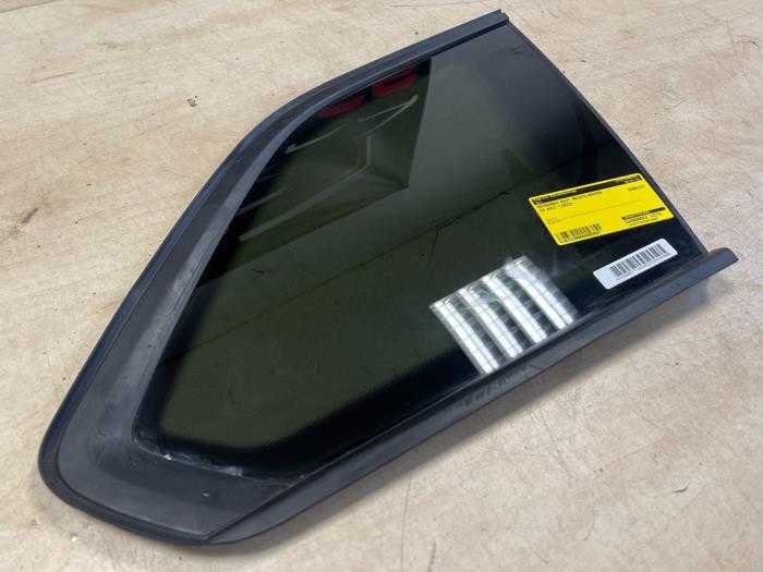 Usados Ventanilla triangular derecha detrás Volkswagen Golf VIII Variant (GC5) 1.0 TSI 12V Precio € 140,00 Norma de margen ofrecido por Express Autodemontage