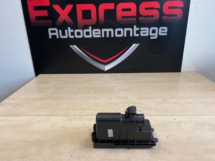 Gebrauchte Luftfiltergehäuse Mitsubishi Space Star (A0) 1.0 12V Preis € 30,00 Margenregelung angeboten von Express Autodemontage