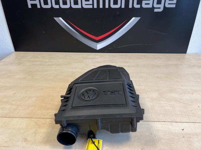 Begagnade Luftfilterhus Volkswagen Polo VI (AW1) 1.0 TSI 12V Pris € 30,00 Marginaltabell erbjuds av Express Autodemontage