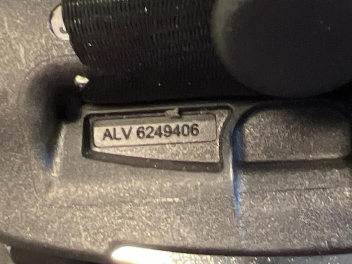 Zestaw pasów bezpieczenstwa przód z Volkswagen Golf VII (AUA) 1.0 TSI 12V BlueMotion 2015