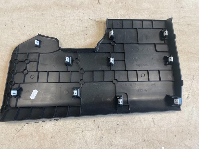 Dashboard cover / flap Citroen Berlingo 1.6 BlueHDI 100 - 9816563977