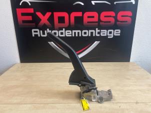 Used Parking brake lever Citroen Berlingo 1.6 BlueHDI 100 Price € 72,60 Inclusive VAT offered by Express Autodemontage