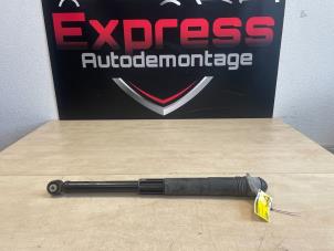 Używane Amortyzator lewy tyl Seat Arona (KJX) 1.0 TSI 12V Cena € 22,00 Procedura marży oferowane przez Express Autodemontage