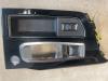 Middle console from a Peugeot 5008 II (M4/MC/MJ/MR) 2.0 BlueHDi 180 16V 2021