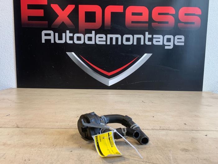 Begagnade Vattenpump Volkswagen Golf VII (AUA) 2.0 TDI 150 16V Pris € 42,35 Inklusive moms erbjuds av Express Autodemontage