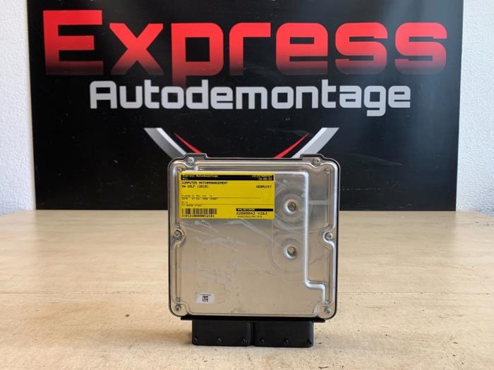 Used Engine management computer Volkswagen Golf VII Variant (AUVV) 2.0 TDI 150 16V Price € 100,00 Margin scheme offered by Express Autodemontage