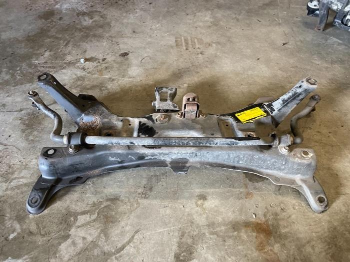 Begagnade Underram Peugeot 108 1.0 12V VVT-i Pris € 70,00 Marginaltabell erbjuds av Express Autodemontage