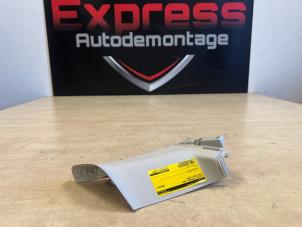 Used C-style sealing cover left Ford Focus 4 Wagon 1.0 Ti-VCT EcoBoost 12V 125 Price € 20,00 Margin scheme offered by Express Autodemontage