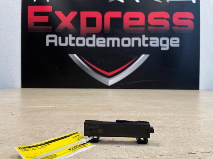 Używane Keyless Entry-Antena Cupra Leon (KLCB) 1.4 e-Hybrid 245, VZ 16V Cena € 8,00 Procedura marży oferowane przez Express Autodemontage