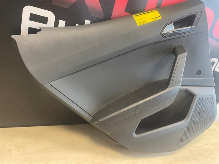 Revêtement portière haut 4portes arrière droite d'un Seat Ibiza V (KJB) 1.0 MPI 12V 2019
