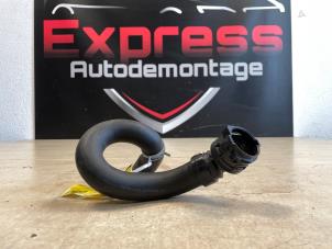 Used Radiator hose Peugeot 208 II (UB/UH/UP) 1.2 Vti 12V PureTech 75 Price € 21,78 Inclusive VAT offered by Express Autodemontage
