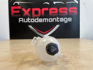 Used Expansion vessel Peugeot 308 (F3/FB/FH/FM/FP) 1.2 12V PureTech 110 Price € 21,78 Inclusive VAT offered by Express Autodemontage