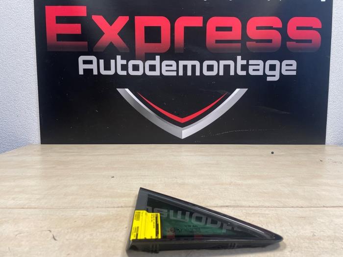 Usados Ventanilla triangular izquierda detrás Cupra Leon (KLCB) 1.4 e-Hybrid 245, VZ 16V Precio € 70,00 Norma de margen ofrecido por Express Autodemontage