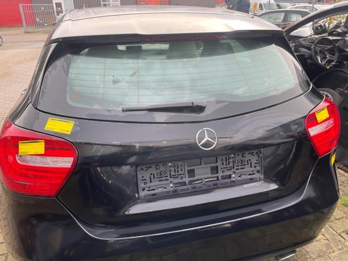 Begagnade Baklucka Mercedes A (W176) 2.2 A-200 CDI, A-200d 16V Pris € 195,00 Marginaltabell erbjuds av Express Autodemontage