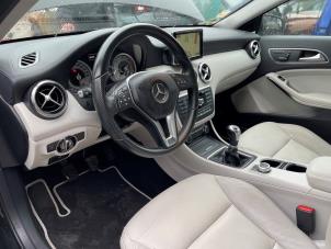Used Airbag set + dashboard Mercedes A (W176) 2.2 A-200 CDI, A-200d 16V Price € 1.300,00 Margin scheme offered by Express Autodemontage