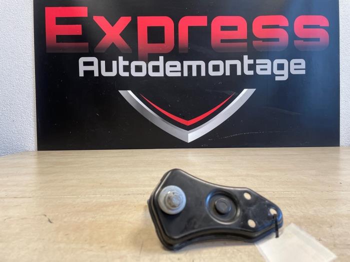 Usagé Divers Mercedes C (W206) C-200 1.5 EQ Boost 4-Matic Prix € 12,10 Prix TTC proposé par Express Autodemontage