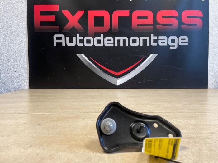 Usagé Divers Mercedes C (W206) C-200 1.5 EQ Boost 4-Matic Prix € 12,10 Prix TTC proposé par Express Autodemontage