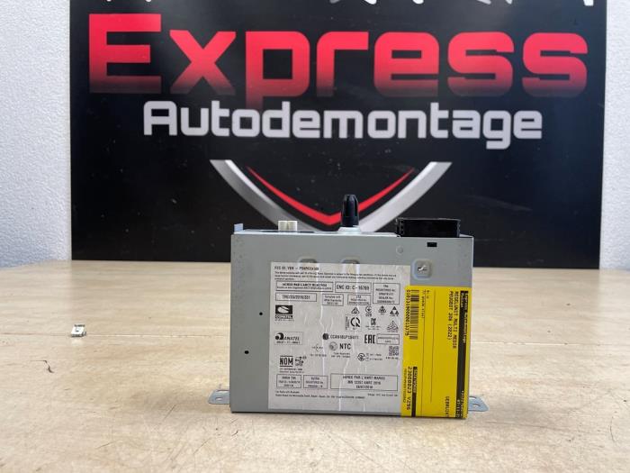 Begagnade Kontrollenhet, multimedia Peugeot 208 II (UB/UH/UP) 1.2 Vti 12V PureTech 75 Pris € 228,69 Inklusive moms erbjuds av Express Autodemontage
