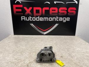 Used Engine mount Mercedes A (W176) 1.8 A-200 CDI 16V Price € 14,00 Margin scheme offered by Express Autodemontage