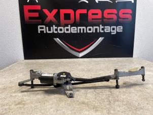 Used Wiper motor + mechanism Mercedes A (W176) 2.2 A-200 CDI, A-200d 16V Price € 19,00 Margin scheme offered by Express Autodemontage
