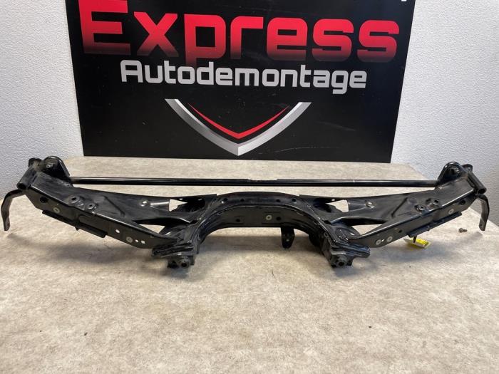 Begagnade Underram BMW 1 serie (F40) 116d 1.5 12V TwinPower Pris € 29,00 Marginaltabell erbjuds av Express Autodemontage