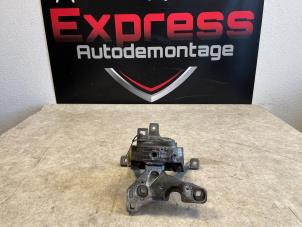 Used Support bearing, front right Mercedes A Limousine (177.1) 1.5 A-180d Price € 125,00 Margin scheme offered by Express Autodemontage