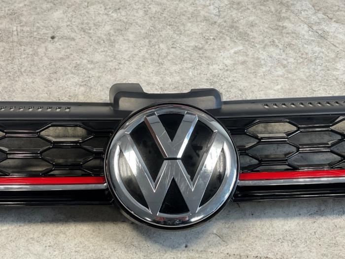 Calandre d'un Volkswagen Golf VII (AUA) 2.0 GTI 16V Clubsport 2018