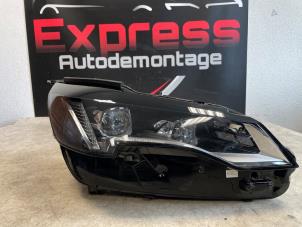 Used Headlight, right Peugeot 5008 II (M4/MC/MJ/MR) Price on request offered by Express Autodemontage