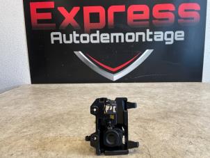 Gebrauchte Kamera Vorderseite Peugeot 3008 II (M4/MC/MJ/MR) Preis € 786,50 Mit Mehrwertsteuer angeboten von Express Autodemontage
