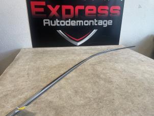 Used Roof strip, right Peugeot 5008 II (M4/MC/MJ/MR) Price € 145,20 Inclusive VAT offered by Express Autodemontage