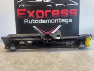 Used Lock plate Peugeot 5008 II (M4/MC/MJ/MR) Price € 74,00 Margin scheme offered by Express Autodemontage