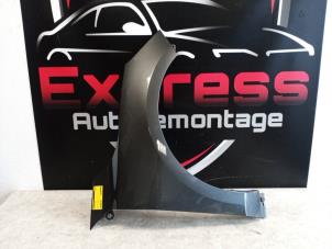Used Front wing, right Ford Focus 4 Wagon 1.0 Ti-VCT EcoBoost 12V 125 Price on request offered by Express Autodemontage