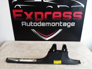 Used Trim strip, central right Peugeot 5008 II (M4/MC/MJ/MR) Price € 35,00 Margin scheme offered by Express Autodemontage