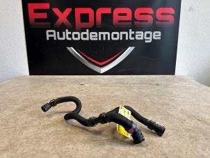 Used Radiator hose Peugeot 3008 II (M4/MC/MJ/MR) Price € 40,00 Inclusive VAT offered by Express Autodemontage