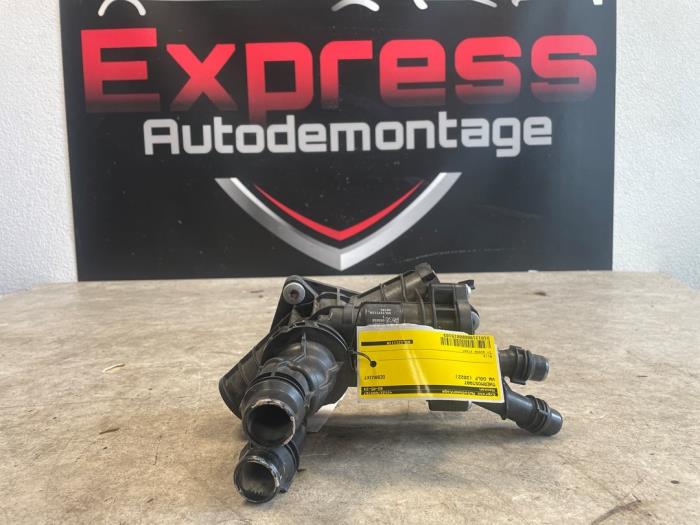 Używane Termostat Volkswagen Golf VIII (CD1) 1.0 eTSI 12V Cena € 100,00 Procedura marży oferowane przez Express Autodemontage