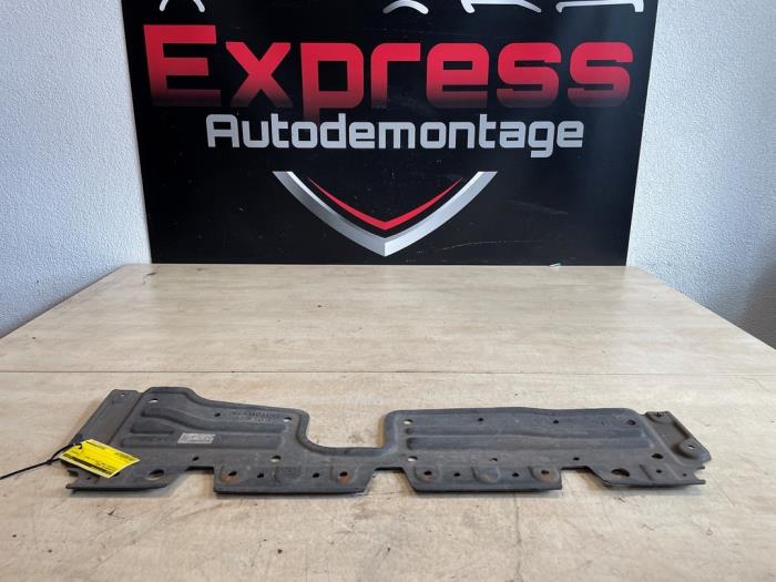 Begagnade Hasplåt Mitsubishi Space Star (A0) 1.0 12V Pris € 70,00 Marginaltabell erbjuds av Express Autodemontage