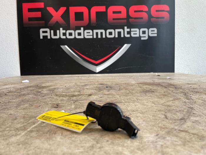 Begagnade Regnsensor Mercedes A Limousine (177.1) 1.5 A-180d Pris € 29,00 Marginaltabell erbjuds av Express Autodemontage