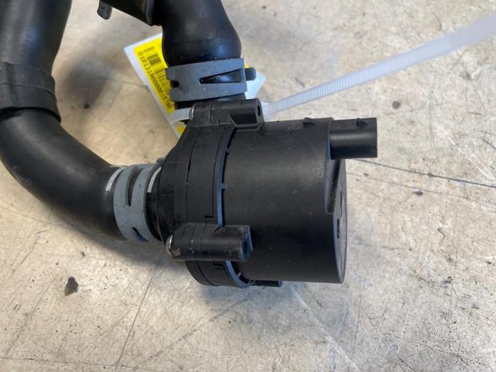 Radiator hose Volkswagen Golf VII Variant 2.0 TDI 150 16V - 5Q0122101GH