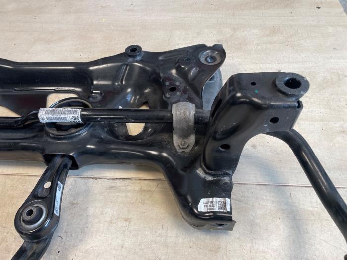 Subframe from a Volkswagen T-Roc I 1.5 TSI 16V 2021