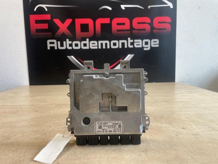Used Engine management computer Mercedes C Estate (S206) C-200 1.5 EQ Boost Price € 320,00 Margin scheme offered by Express Autodemontage