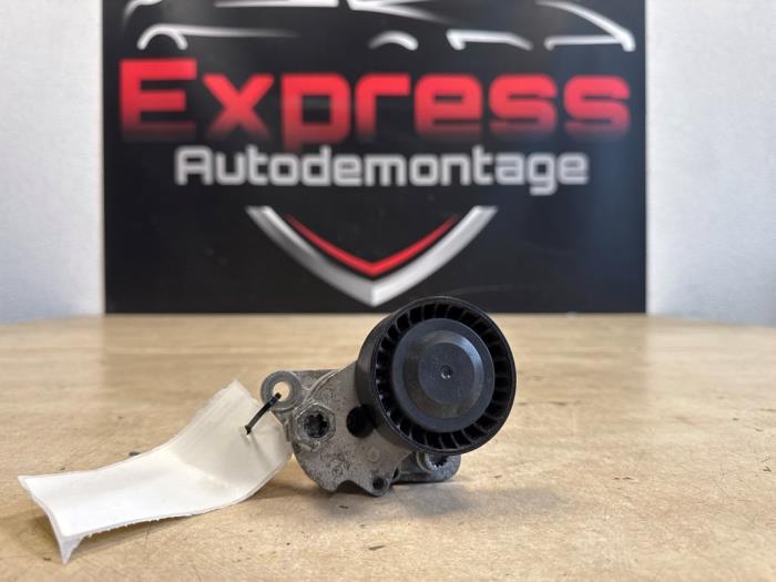 Usados Rodillo tensor correa múltiple Volkswagen Golf VII (AUA) 1.4 TSI 16V Precio € 12,10 IVA incluido ofrecido por Express Autodemontage