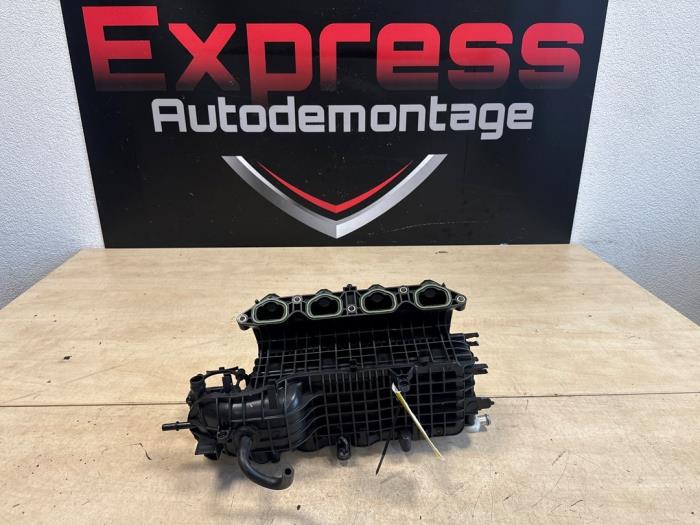 Begagnade Insugsrör Volkswagen Golf VII (AUA) 1.4 TSI 16V Pris € 140,00 Marginaltabell erbjuds av Express Autodemontage