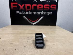 Begagnade Diverse Volkswagen Polo VI (AW1) 1.0 TSI 12V Pris € 20,00 Marginaltabell erbjuds av Express Autodemontage