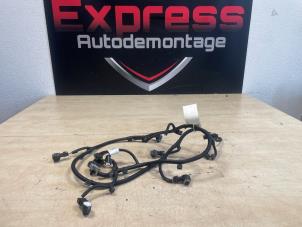 Usados Mazo de cables PDC Peugeot 3008 II (M4/MC/MJ/MR) Precio € 151,25 IVA incluido ofrecido por Express Autodemontage