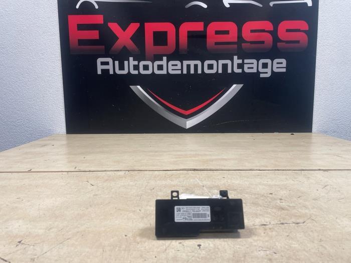 Używane Modul alarmu Peugeot Expert (V1/VA/VB/VE/VF/VT/VY) 1.6 Blue HDi 95 16V Cena € 90,00 Procedura marży oferowane przez Express Autodemontage