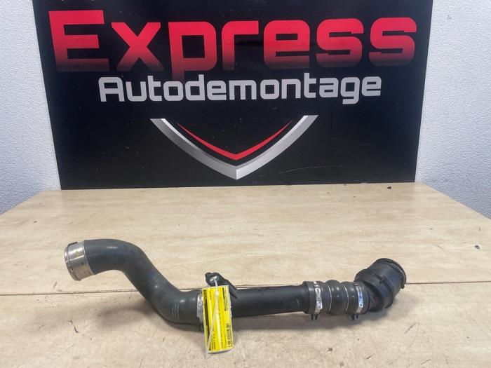Gebrauchte Intercooler Schlauch Renault Clio IV Estate/Grandtour (7R) 1.5 Energy dCi 90 FAP Preis € 25,00 Margenregelung angeboten von Express Autodemontage