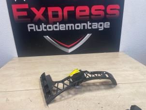 Used Rear bumper bracket, left Mercedes CLA Shooting Brake (118.6) 1.3 CLA-250 e Turbo 16V Price € 19,00 Margin scheme offered by Express Autodemontage
